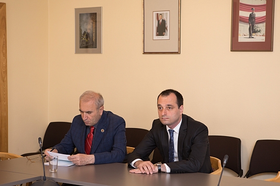 Saeimas deputāti tiekas ar Gruzijas parlamenta Aizsardzības un drošības komisijas priekšsēdētāju