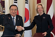 Ināra Mūrniece aicina Korejas Republikas parlamenta priekšsēdētāju stiprināt  parlamentāro sadarbību