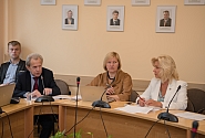 Valsts pārvaldes komisija: papildu dzīvesvietai ārvalstī persona varēs norādīt vienu adresi Latvijā