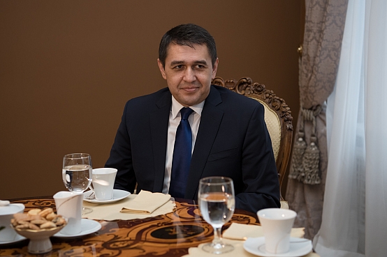 Ināra Mūrniece tiekas ar Uzbekistānas vēstnieku