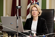 I.Mūrniece Latvijas vēstniekiem uzsver diplomātijas parlamentāro dimensiju