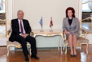 Saeimas priekšsēdētāja tiekas ar jauno Grieķijas vēstnieku