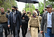 Saeimas priekšsēdētāja Ināra Mūrniece Ukrainā apmeklē militārā konflikta skarto Doņeckas apgabalu 