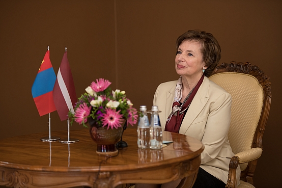 Dagmāras Beitneres-Le Gallas attālināta tikšanās ar Mongolijas vēstnieku