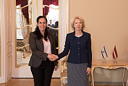 Ināra Mūrniece ar Izraēlas vēstnieci uzsver parlamentārās diplomātijas nozīmi 