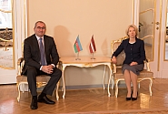 Ināra Mūrniece ar Azerbaidžānas vēstnieku pārrunā turpmākās sadarbības iespējas
